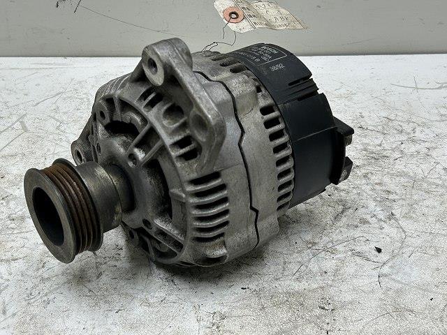 【中古】中古部品 アウディ 80 8CABK ｵﾙﾀﾈｰﾀｰ 【3310070100-000233802960200】