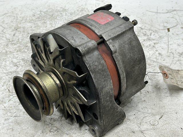 【中古】中古部品 アウディ 80 89AAD ｵﾙﾀﾈｰﾀｰ 【3310070100-000323524860200】