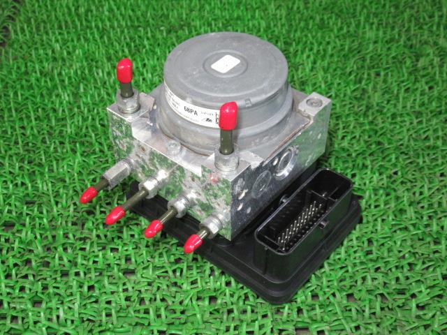 【中古】中古部品 ワゴンＲ MH44S ABSｱｸﾁｭｴｰﾀｰ 【3330540100-250418000142500】