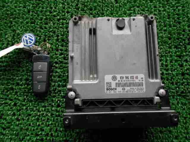 【中古】中古部品 VW パサートヴァリアント 3CAXZF ｴﾝｼﾞﾝｺﾝﾋﾟｭｰﾀｰ 【3100430000-250624000163100】