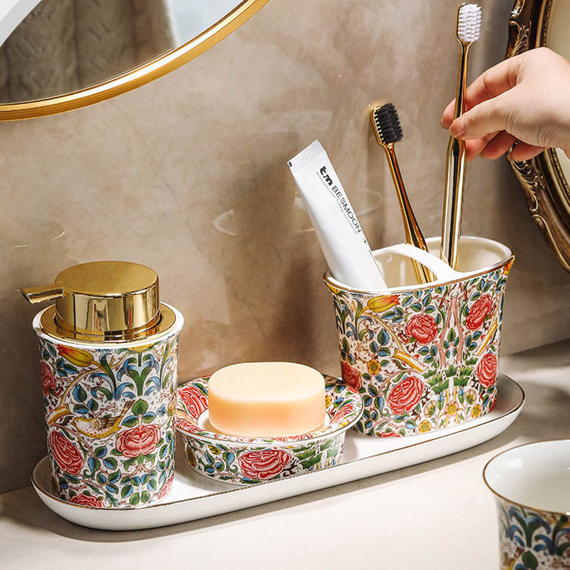 輸入雑貨　シノワズリ　灰皿　ゴールド　花柄　リビング　小物入れ 楽天市場】☆倉庫移転の為、総売り尽くしセール！☆ 脚付き