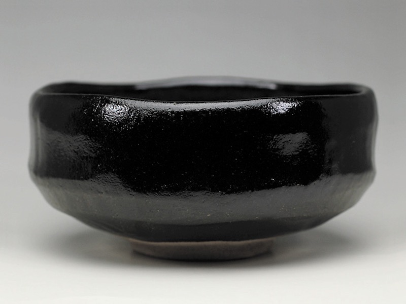 吉村楽入 2019年初春細工物 黒楽馬盥茶碗 角印