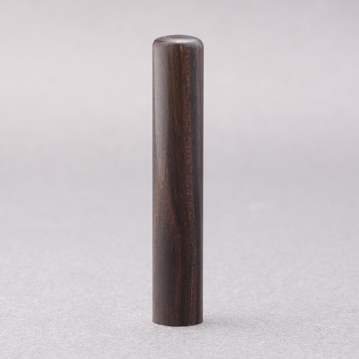 印鑑/実印/黒檀(無垢印材)/印鑑サイズ・10.5mm/印鑑の側面のアタリ選択有/印鑑10年保証付/印鑑プレビュー無料/印鑑ケース別売/トップクラスの匠-大周先生の美しい印影を匠の技で彫る超高級印鑑☆印鑑 銀行印 送料無料 売れ筋☆