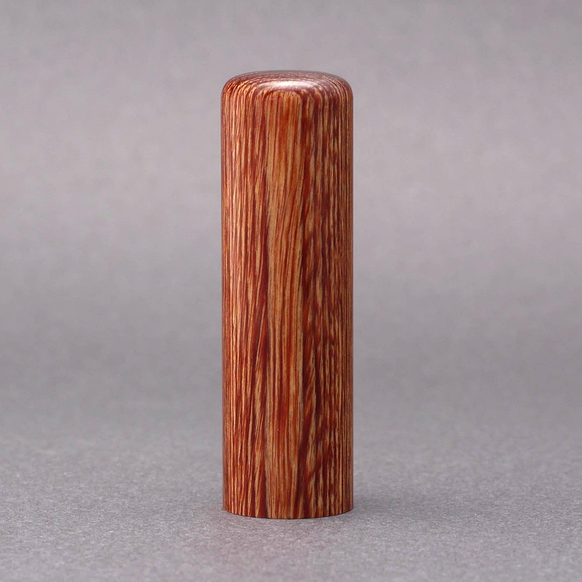 印鑑/実印/彩樺/印鑑サイズ・18mm/印鑑10年保証付/印鑑プレビュー無料/印鑑ケース別売/トップクラスの匠-大周先生の美しい印影を匠の技で彫る超高級印鑑☆印鑑 銀行印 送料無料 売れ筋☆｜株式会社いいはんこやどっとこむ