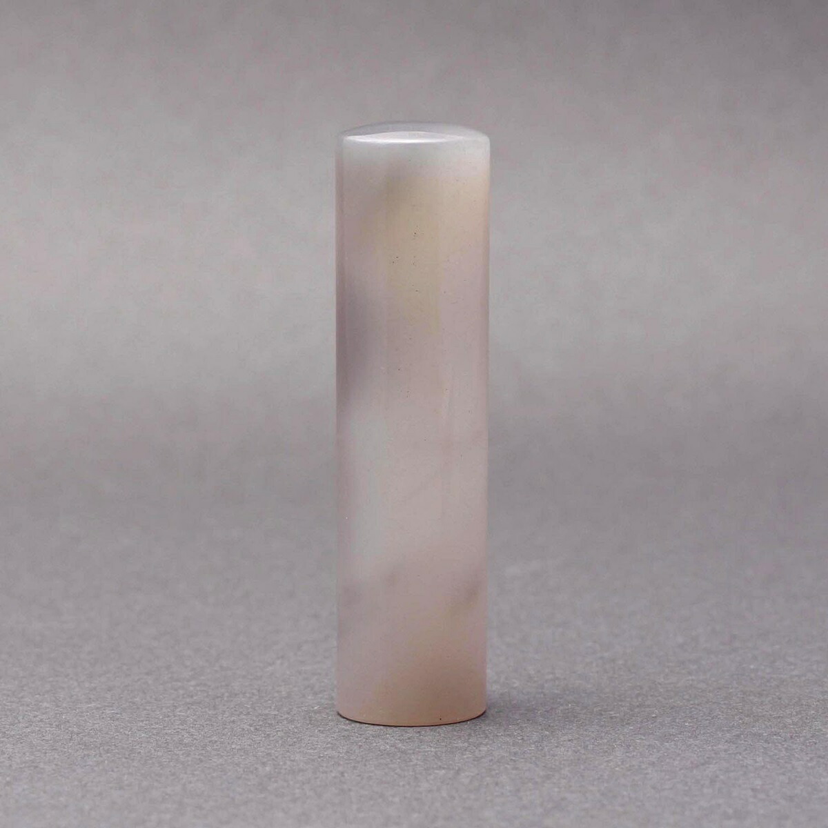 印鑑/認印/メノウ・アゲート・Agate/印鑑サイズ・15mm/印鑑プレビュー無料/印鑑ケース別売/水晶・石英に精通した石彫り印鑑職人が創る美しいご印鑑☆印鑑 銀行印 送料無料 売れ筋☆｜株式会社いいはんこやどっとこむ 11,808円