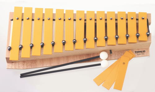 ドイツ製 知育玩具 スタジオ49 グロッケン アルトD 楽器 鉄琴 楽天市場】鉄琴 スタジオ49 モデルグロッケン アルト・D ガイドブック