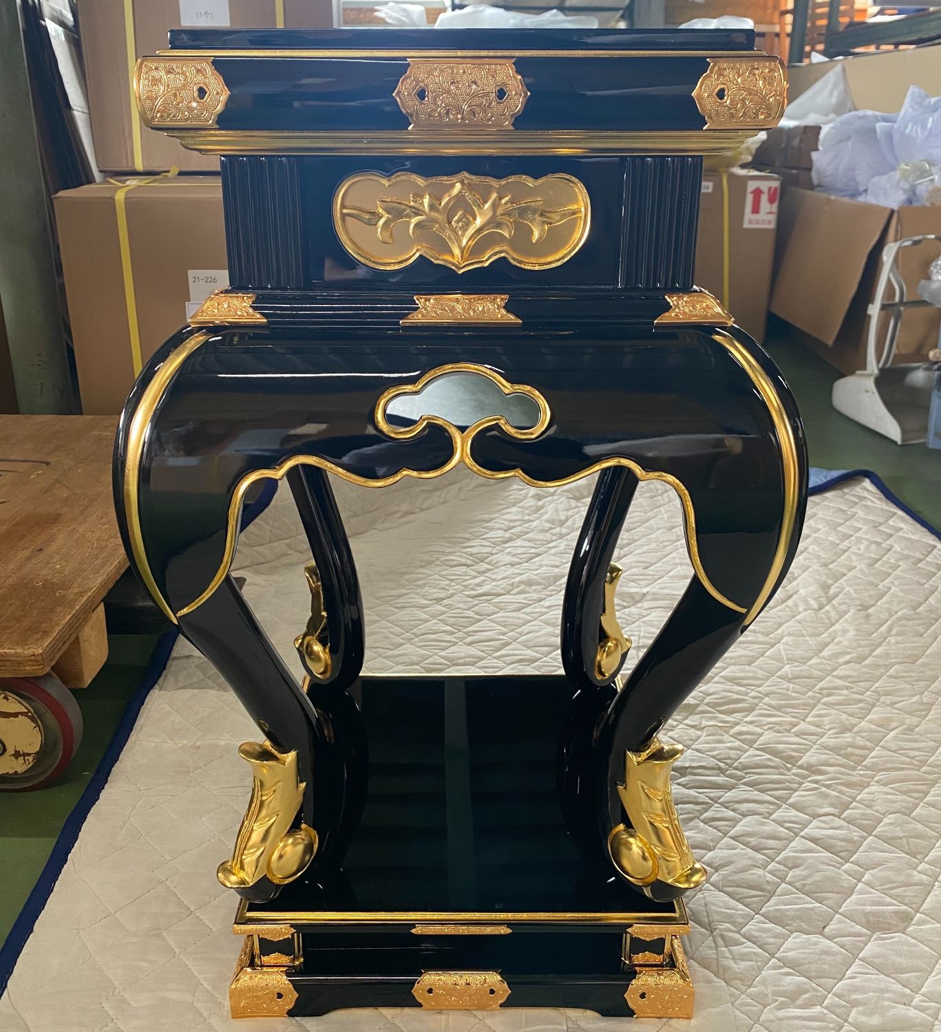真っただ中香台 お寺さま用仏具