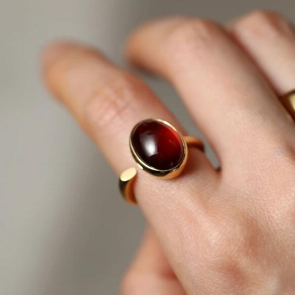 シルバー925◇hook ring ヘソナイトガーネットカボションのフックリング　1月の誕生石 18金コーティング 指輪 ゴールド フォークリング マット クール スタイリッシュ 上品 上質 アンティーク 限定品 母の日 プレゼント ギフト ラッピング　鋳造製品【受注生産】