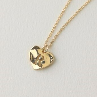 〈18金〉~選べるイニシャル~ウェーブハートイニシャルネックレス プレゼントに最適 金属アレルギー対応 プレゼント ギフト ラッピング K18 18K 18金 イエローゴールド ピンクゴールド ネーム 名前 送料無料【受注生産】|e-Lounge