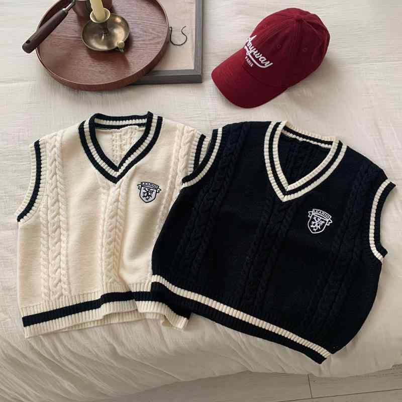 子供服 ニットベスト 春秋 Vネック 学院風 セーター 男の子 ベビー 幼児 トップス ノースリーブ アクリル 黒 ベージュ 90 100 110 120 130 140 150