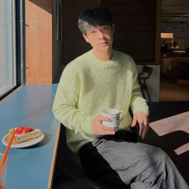 ニット メンズ 秋冬物 ニットトップス 韓国風 男性用 セーター 暖かい ポリエステル アクリル 青年 ?松 黄色 ブルー