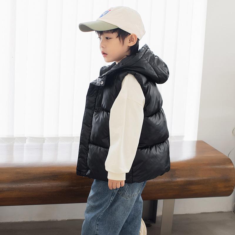 子供服 ベスト 秋冬 男女兼用 中綿入り フード付き アウター 厚手 キッズ チョッキ 男の子 女の子 ポリエステル 黒