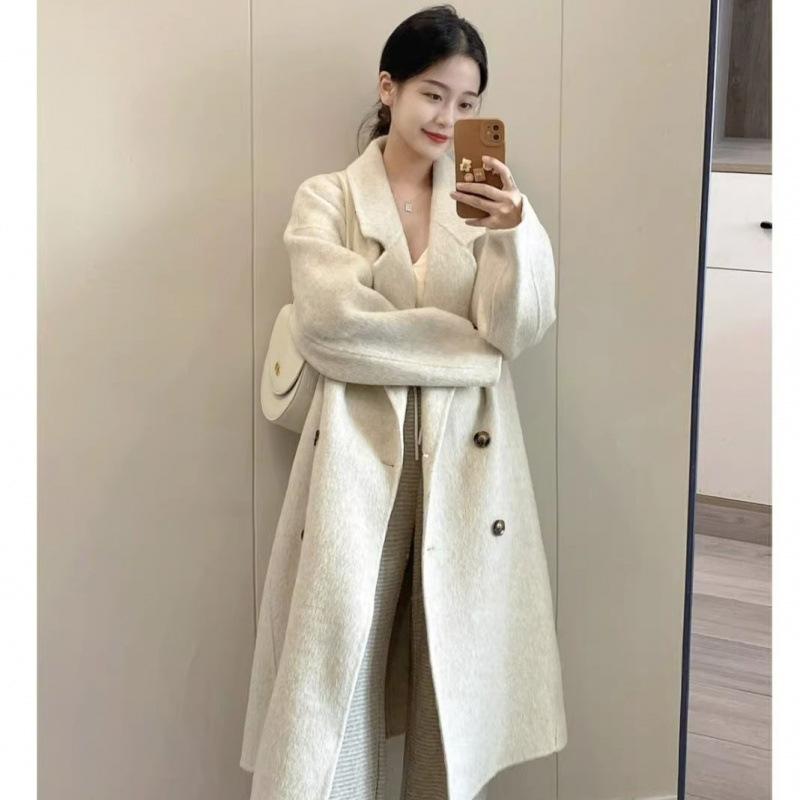 コート レディース 小柄 中丈 韓国風 ヘップバーンスタイル ゆったり アウター ブラック ピンク系 キャメル モカブラウン Vネック ポリエステル 無地
