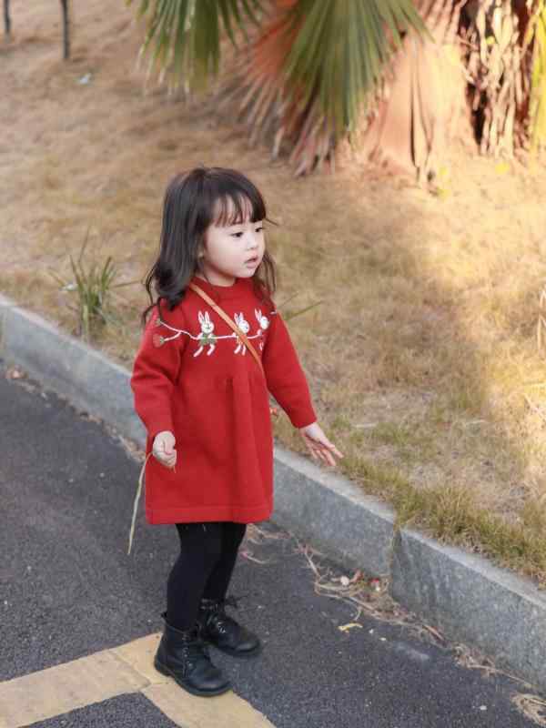 ワンピース ガールズ ニット 長袖 秋冬 子供服 チュニック 膝丈 赤色 かわいい ウサギモチーフ 裏地付き 防寒 あったか
