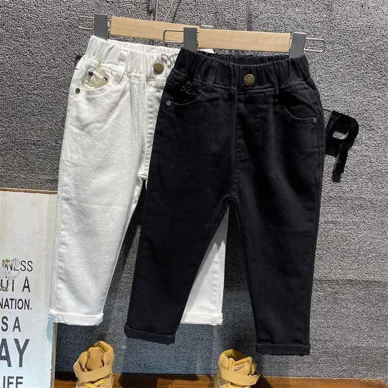 子供服 デニムパンツ ストレッチパンツ 黒 白 綿 ロングパンツ 韓国風 ジーンズ 幼児 小学生 伸縮性 通学 普段使い