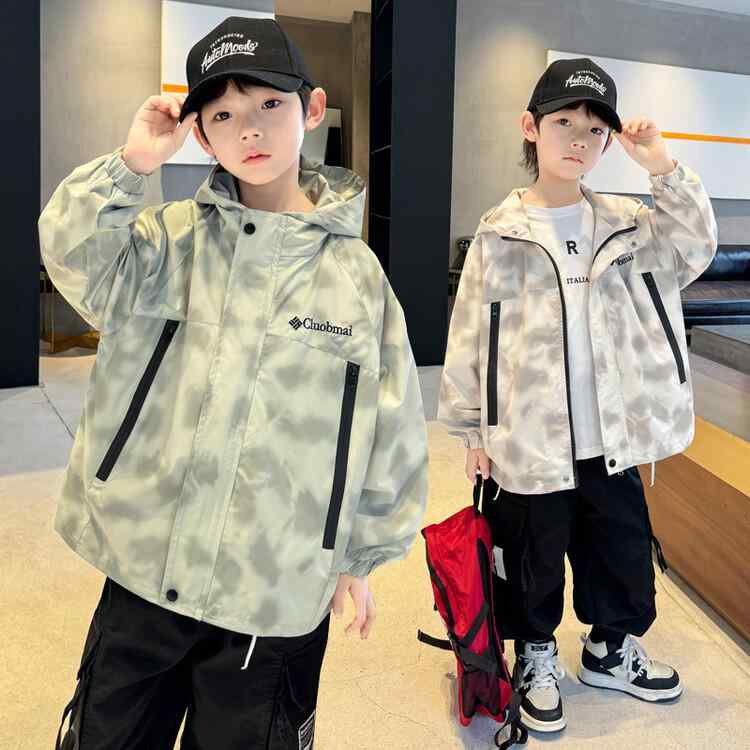 子供服 ジャケット 男の子 中童 大童 迷彩柄 フード付き ポリエステル 長袖 アウター スプリングコート 秋物 通園 通学 普段着 ミリタリー