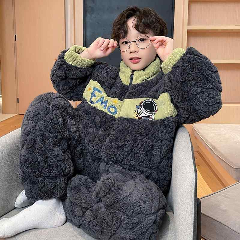 子供服 パジャマ 男の子 冬用 サンゴフリース 厚手 裏起毛 フランネル 3層構造 キルト加工 暖かい 上下セット ルームウェア 寝巻き かわいい 部屋着 防寒