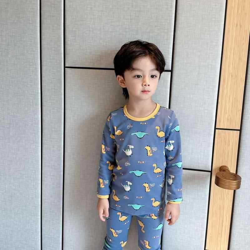 子供用パジャマ 秋冬 キッズ 長袖トップス ズボン 上下2点セット 綿 無地 カートゥーン かわいい 暖かい ベビー ルームウェア 寝巻き 男の子 女の子 幼児 小学生 中学生 厚手 裏起毛 防寒 保温 あったか 部屋着 寝間着