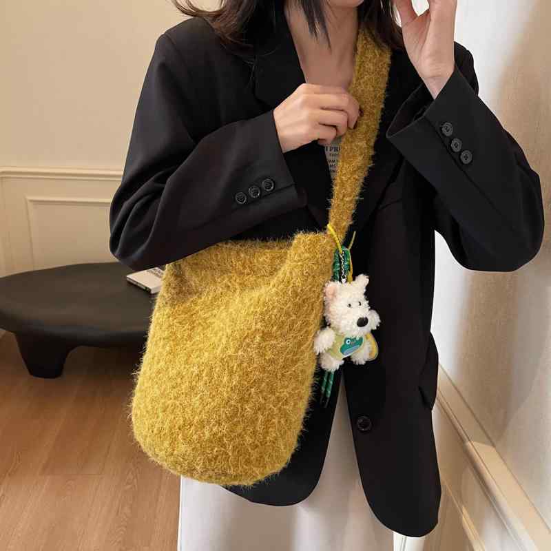 バッグ レディース 鞄 韓国風 小さめ もこもこ かわいい オシャレ レトロ 秋冬 通勤 普段使い バケツ型 イエロー系