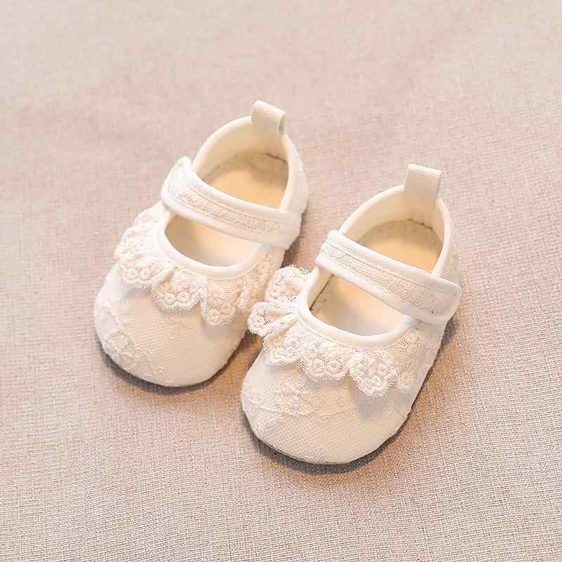 ベビー 靴下 シューズ レース 花柄 プリンセス 新生児 滑り止め ソフトソール 歩行練習 0歳 1歳 かわいい 牛革 春