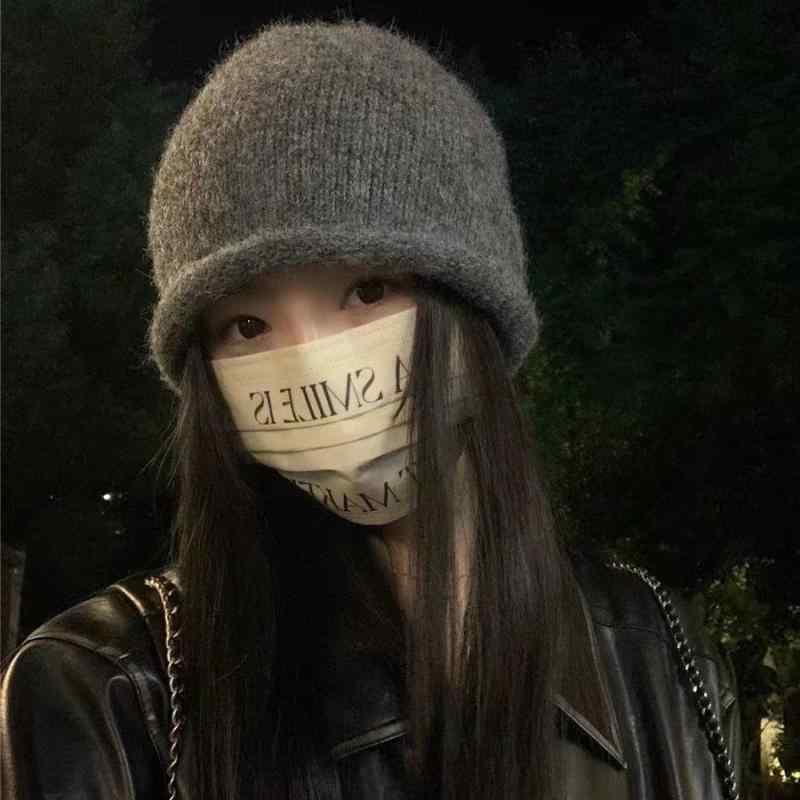 ニット帽 レディース 秋冬 ウール混紡 ビーニー 暖かい 小顔効果 防寒 大判サイズ ストレッチ性 無地 おしゃれ かわいい ブラック グレー アイボリー