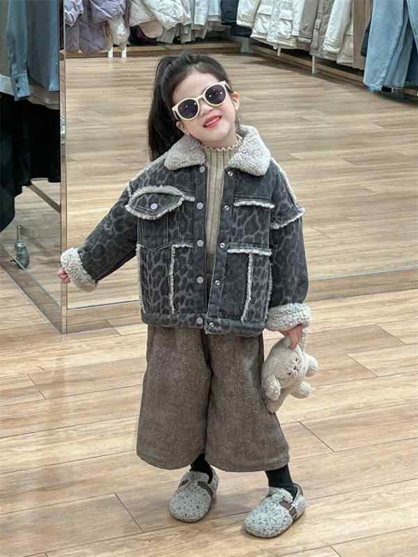 子供服 アウター 女の子 ヒョウ柄 ジャケット 冬 暖かい 厚手 ボア 襟付き コート ゆったり かわいい おしゃれ キッズ ガールズ 90 100 110 120 130 140