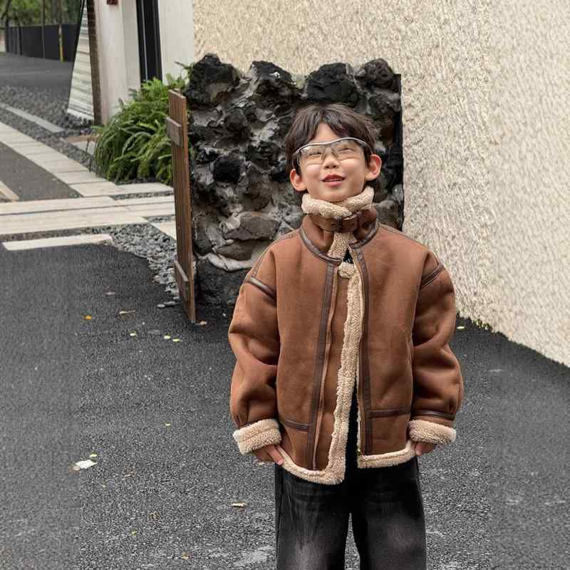 子供服 アウター 皮毛一体 ジャケット スタンドカラー ライダースジャケット 裏起毛 厚手 韓国風 スエード シープボア 暖かい 防寒 男の子 女の子 90cm 100cm 110cm 120cm 130cm 140cm