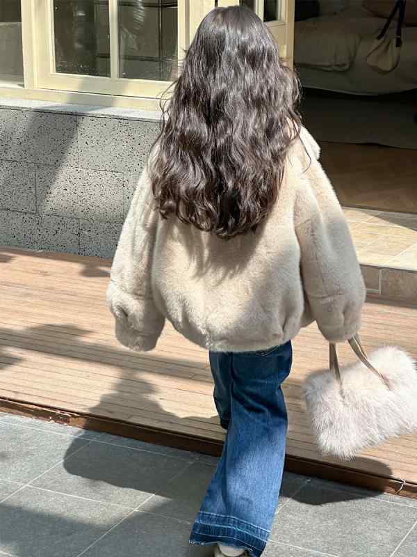 赤ちゃん服 獣の皮厚地の外套 ガールズ フェイクファー アウター 朦々たる 遊撃手丈 ミンクのコート風 秋冬 防寒 可愛らしい 今めかしい 通園 通学 お出かけ