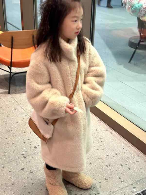 赤ちゃん服 御姉さん フェイクファーコート ロング厚地の外套 ミンクのコート風ボア上衣 朦々たる 防寒 アウター 秋冬 象牙色