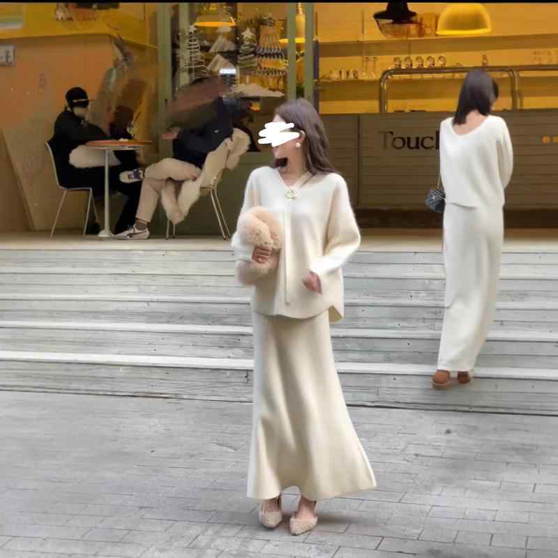 スカート レディース Aラインスカート 膝下丈 ニットスカート 無地 ふんわり 文芸風 ウエストゴム ミモレ丈 ロングスカート 伸縮性 ベージュ グレー コーヒー ブラック