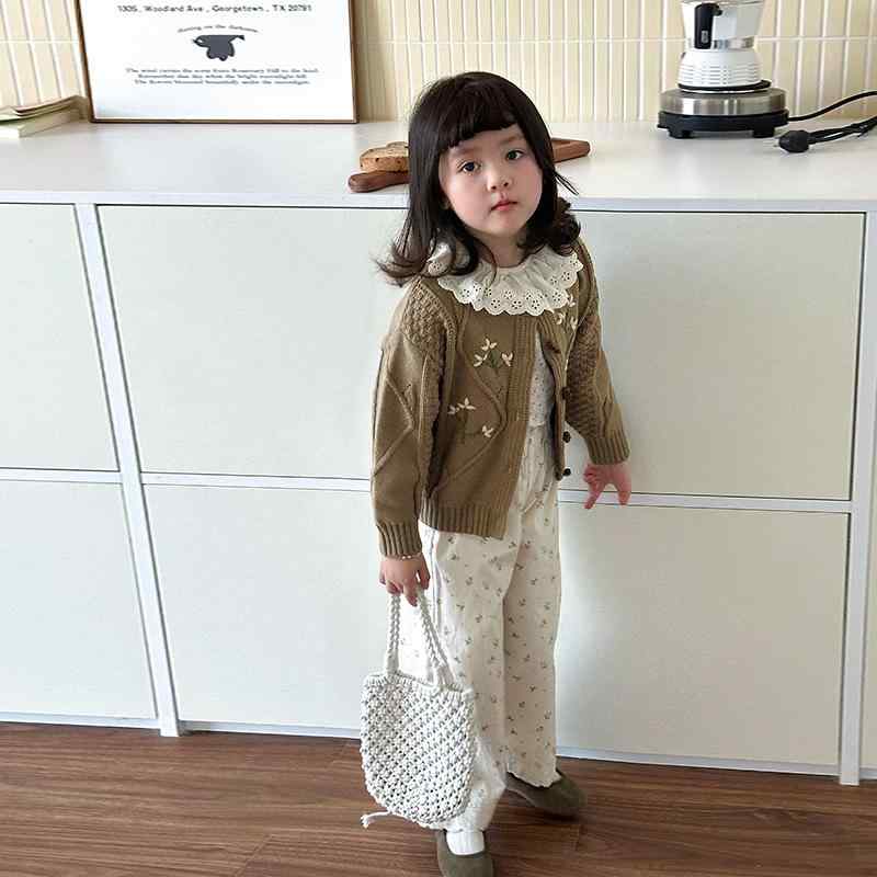 子供服 女の子 ニット カーディガン シャツ パンツ 3点セット 上下セット 韓国風 かわいい 花柄 長袖 長ズボン 春秋 普段着