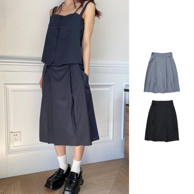 レディース ワイドパンツ 七分丈 高腰 ゆったりシルエット 春夏 羊毛混紡 気質通勤 クロップド丈 折り目 ネイビー ビジネスカジュアル 日常使い 軽量 汎用 クロップドパンツ 膝下丈 ワイドレッグ ゆったりフィット 折り加工 紡績素材 ダークネイビー