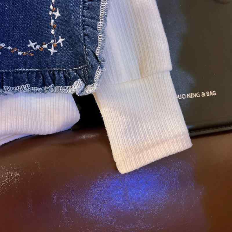 子供服 女の子 デニム セットアップ 3点セット 花柄 刺繍 ジーンズ ベスト トップス 韓国風 春秋