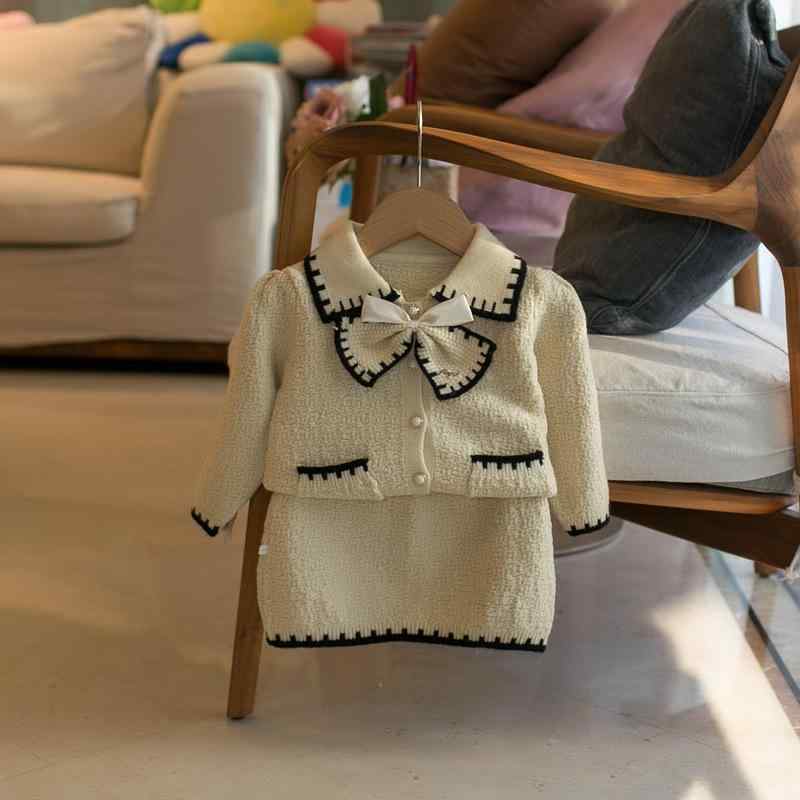 子供服 ニット セーター スカート セットアップ 女の子 2点セット 蝶結び 長袖 カーディガン 無地 かわいい ガールズ 女児 秋冬 赤 ピンク ベージュ 80 90 100 110 120