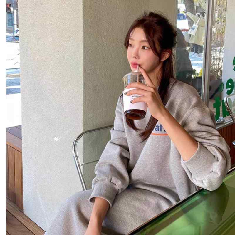 ワンピース レディース 秋冬 長袖 フード付き スウェット 膝丈 グレー ゆったり 普段使い 部屋着 公園