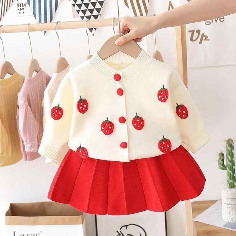ちびっ子服編み物 セットアップ お嬢さん 歳月 合奏団 韓国風 編み物 プルオーバー スコート 愛くるしい 今めかしい ガールズ もの言う花 赤ちゃん 長袖 トップス ボトムス 上下書き割り 2点 黄色 パープル 赤いこと 90 100 110 120 130