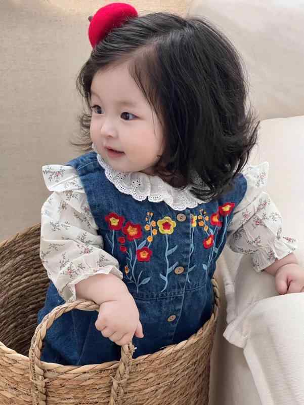 ベビー 春物 ロンパース 女の子 長袖 デニム サロペット パンツ 小花柄 シャツ 2点セット コットン 薄手 新生児 赤ちゃん