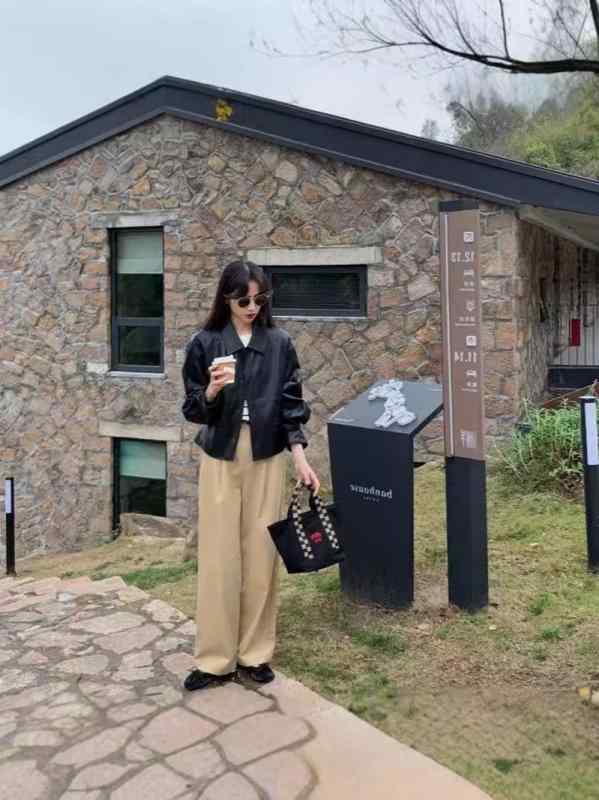 上衣 レディース 秋 冬 シープスキン なめし革上衣 羊革 本革 パステル色の 翻領 遊撃手丈 アウター 通い 心地好い 黒いこと 黒