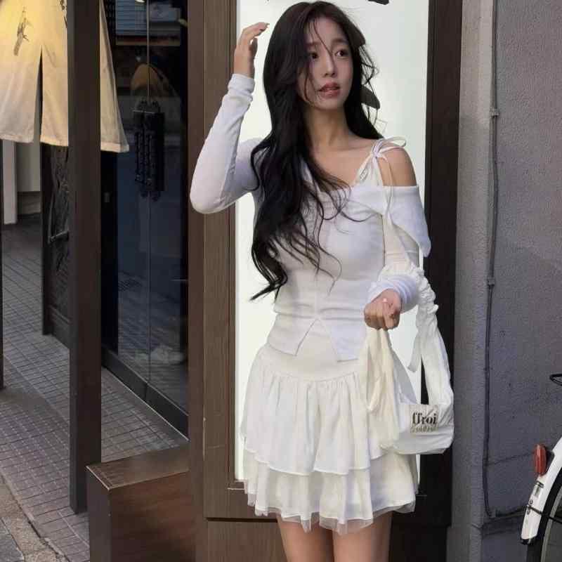 半身スカート 女性用 かわいい 短丈 Aライン 高腰 プリーツ レース レイヤード チュール ケーキスカート スカート 春夏 夏物 軽やか フレアシルエット 学院風 甘め クリーン フレッシュ トップス コーデ 普段使い デイリー アクセサリー ブラウス