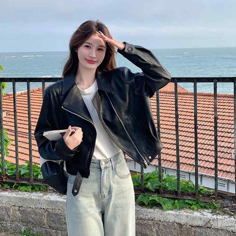 ジャケット レディース レザージャケット 韓国風 カジュアル 小柄 ショート丈 PU ライダースジャケット アウター 長袖 ポリエステル ブラック 春秋