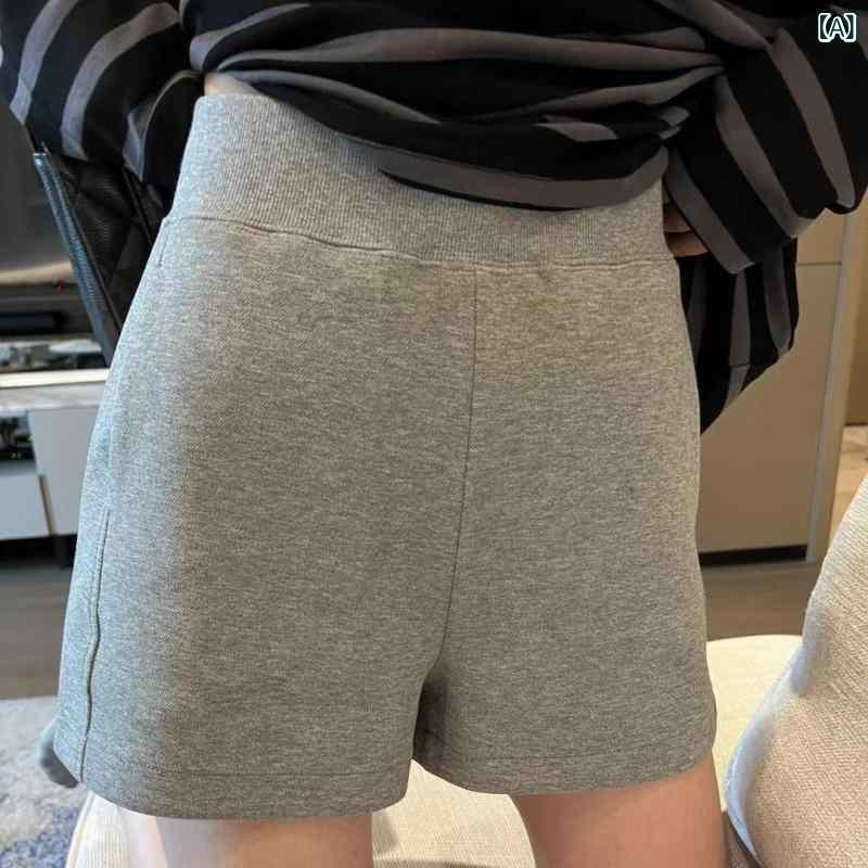 レディース ショートパンツ ハーフパンツ 春夏 灰色 ブラック 綿混 PVC 素材 微弾力 伸縮性 純色 ゆったりシルエット 松腰 デザイン 軽量 吸湿速乾 切り替え ディテール マイクロ レギュラー フィット スリム ライン 私服 コーデ 御姐 スタイ
