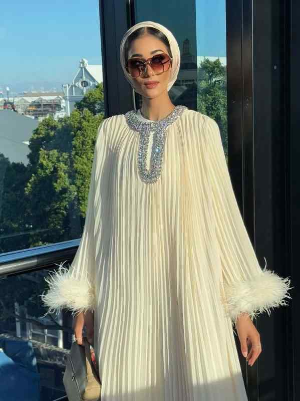 ワンピース レディース 春秋 長袖 ラウンドネック ジルコニア フェザー 切り替え プリーツ 象牙色 アイボリー ブルー 青 緑 黒 赤 ゆったり 私服 名媛風 欧美 气? ?雅