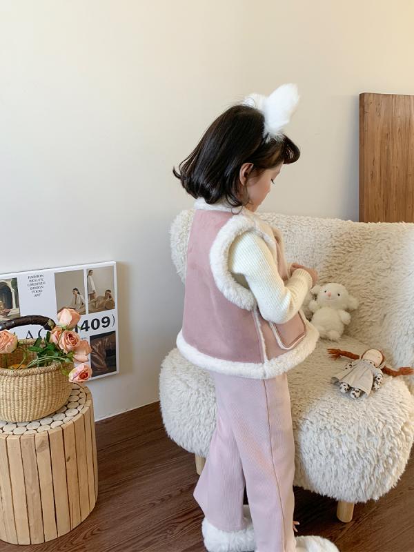子供服 ベスト 女の子 秋冬 両面着用 あったか ベビー服 上着 かわいい 防寒 普段使い