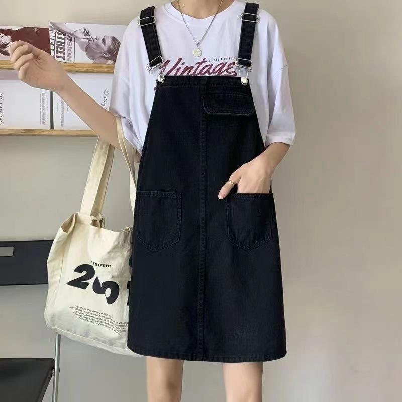 ワンピース 女性用 夏用 デニム 背広スカート 吊り帯 ショート丈 無袖 ノーカラー ゆったりシルエット すっきり見せ 綿混 ポリエステル ブラック 砂洗加工 かわいい 少女風 甘め カジュアル