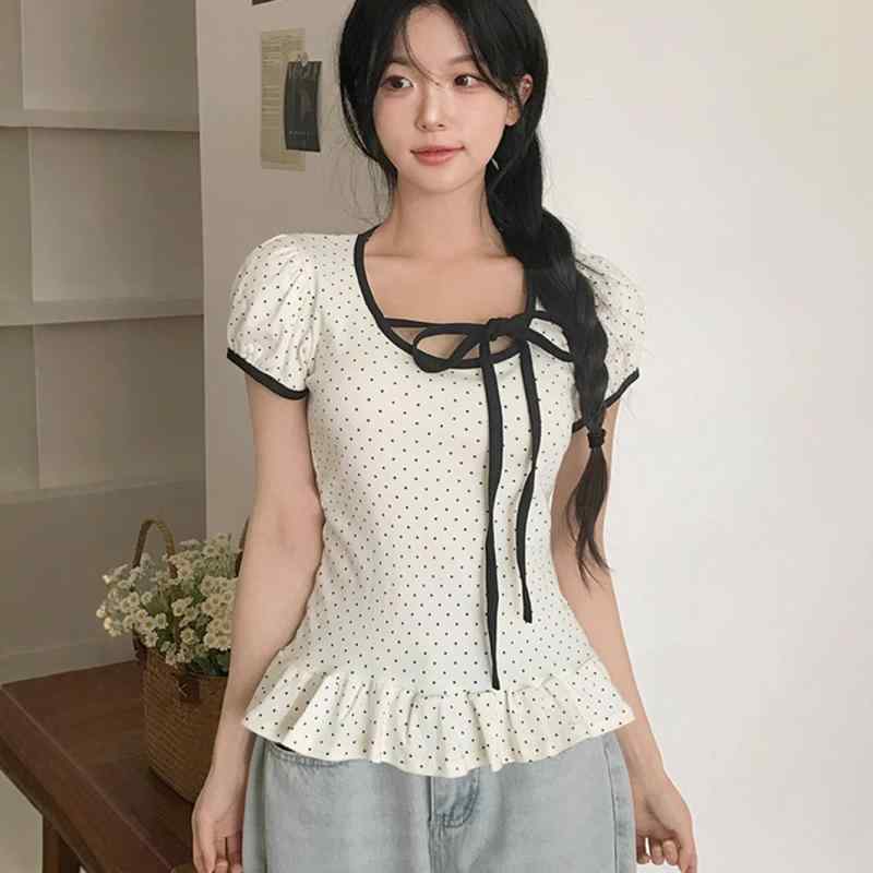 Tシャツ レディース ドット柄 水玉模様 半袖 Uネック リボン ギャザー ショート丈 スリムフィット フェミニン ガーリー ポリエステル ミルクホワイト ブラック