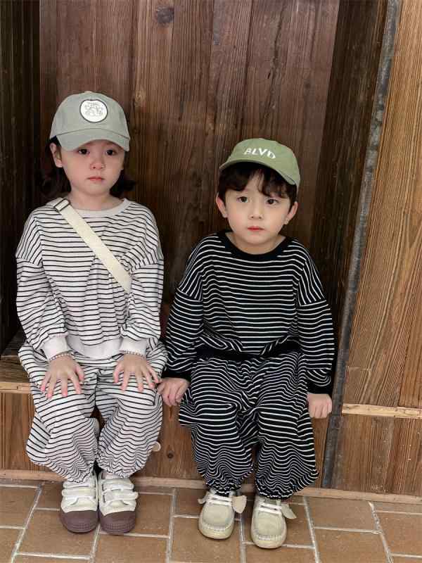 子供用セットアップ ベビー ボーイズ ガールズ ストライプ柄 長袖トップス ロングパンツ 2点セット 綿90％ 春秋 80cm 90cm 100cm 110cm 120cm 130cm 140cm ホワイト ブラック