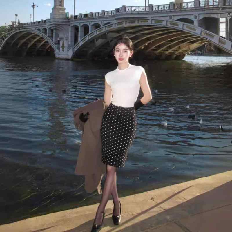スカート 女性用 夏 包臀 ハイウエスト ドット柄 ニット ミディ丈 魚尾 修身 スリム かわいい 小柄対応 通勤 気質 伸縮性 接触冷感 軽量 再生繊維 ブラック ピンク系