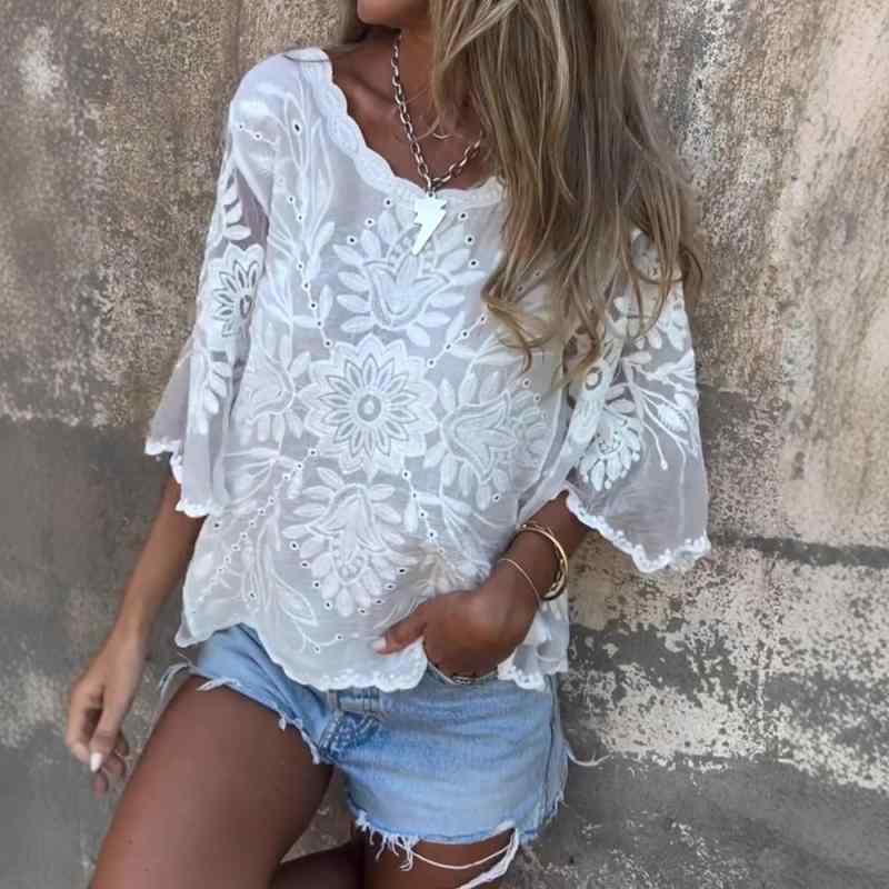 Tシャツ 女性用 韓国風 気質 肩出し クロシェ 七分袖 ゆったり スリム 百搭 トップス ?綸 ポリエステル 花柄 プルオーバー Vネック 夏 2025 白色 快適 軽量 非アイロン加工 クロシェ刺繍 日常使い カジュアル