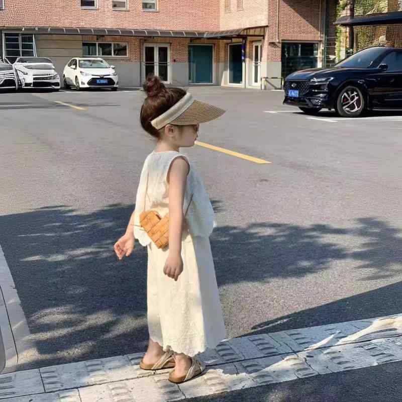 子供用セットアップ ノースリーブトップス ワイドパンツ 2点セット 女の子 夏服 レース コットン 薄手 韓国風 かわいい おしゃれ ガールズ キッズ ベビー ミルクホワイト