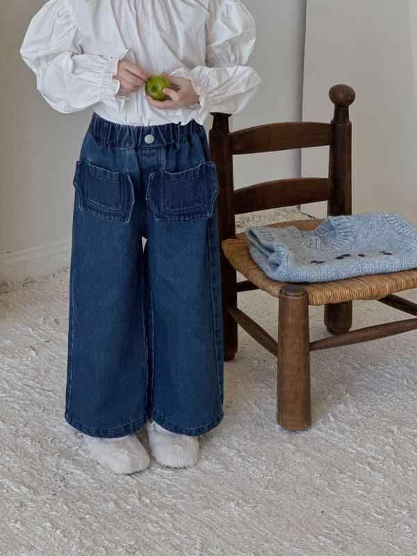 子供服 デニムパンツ 女の子 ジーンズ 花柄ポケット ストレートパンツ ロングパンツ ガールズ 女児 コットン 春秋 ミドルウエスト 普段着